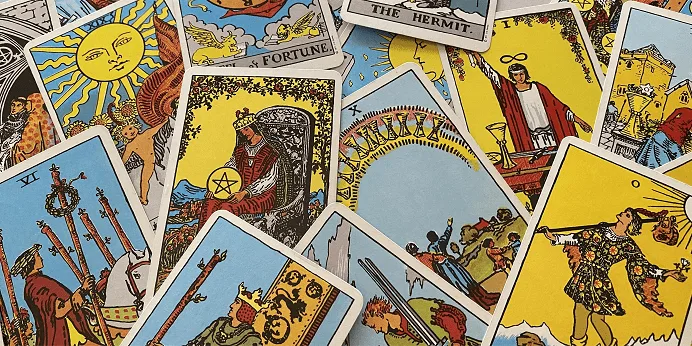 El Tarot: Historia, Significados y Uso en la Adivinación